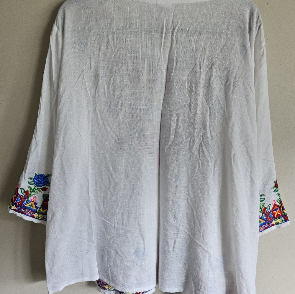 Embroidered White Floral Women's Top 100% Rayon Multi Color Top Size XL. - Picture 6 of 13